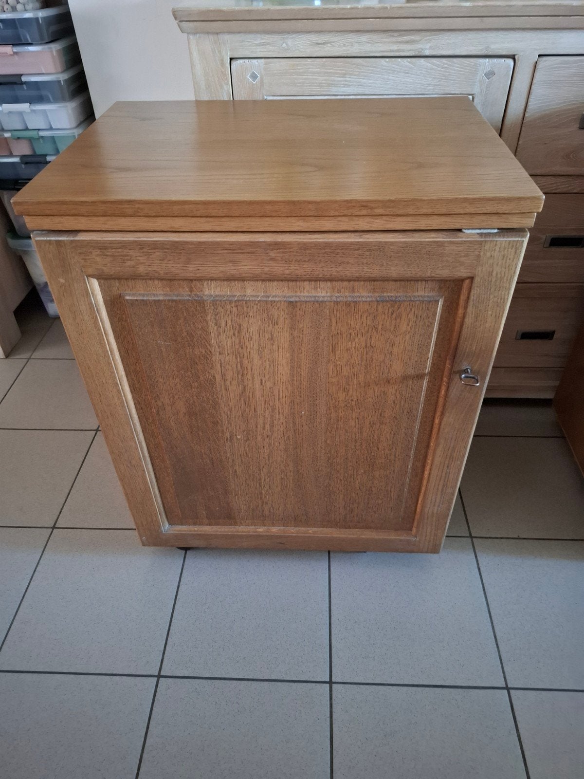 naaikast, Hobby en Vrije tijd, Ophalen, Zo goed als nieuw, Lockmachine