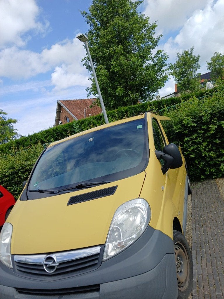 Opel Vivaro 2013 diesel euro5  2L 1H 9pl airco ong 270.000km, Auto's, Voorwielaandrijving, Euro 5, Stof, 2000 kg