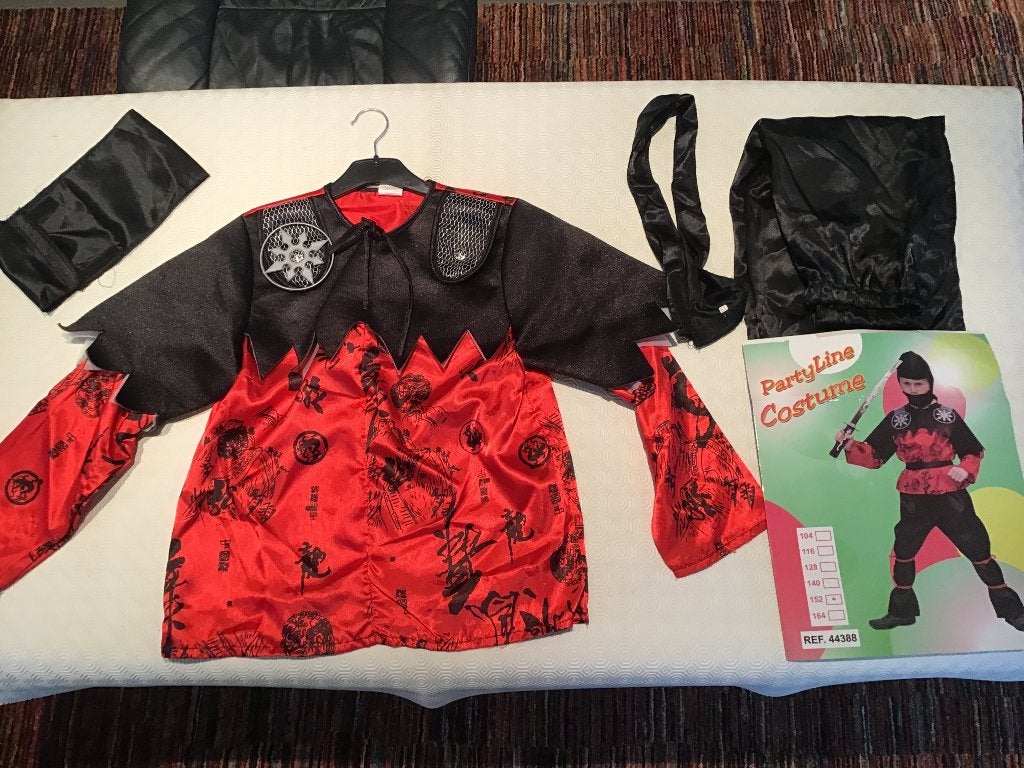 carnaval kostuum maat 152 voor slechts 5 euro, Kinderen en Baby's, Carnavalskleding en Verkleedspullen, Ophalen of Verzenden, Zo goed als nieuw