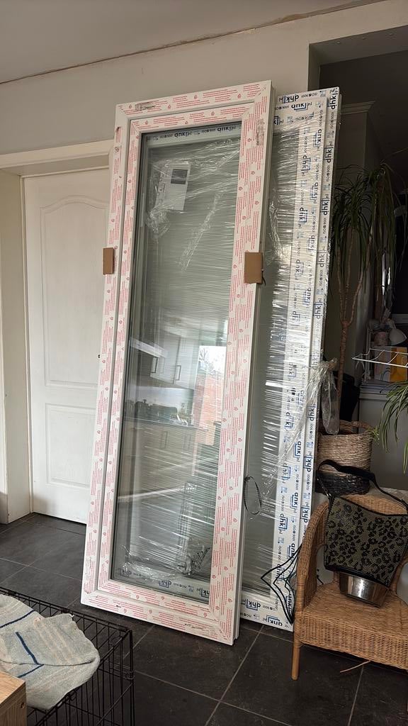 PVC Draai kiep raam NIEUW!!!!, Doe-het-zelf en Bouw, Deuren en Vliegenramen, Ophalen, Kunststof, Minder dan 80 cm, 215 cm of meer