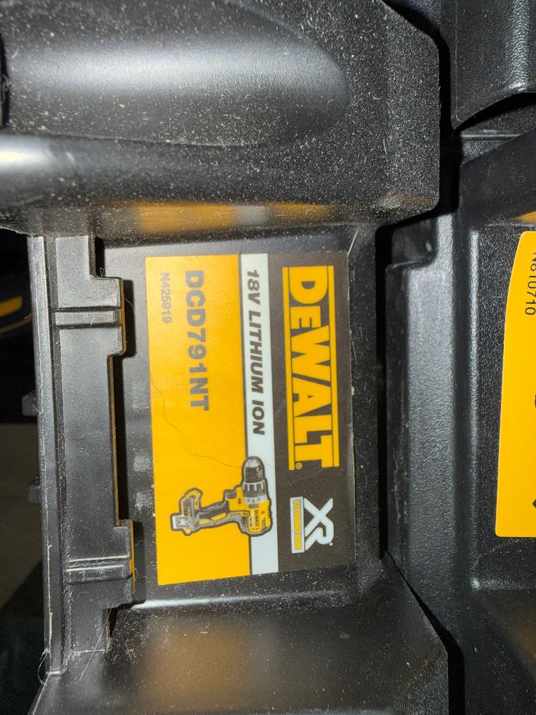 Accu schroefmachine DeWalt DCD791NT, Doe-het-zelf en Bouw, Ophalen, Gebruikt, Boor- en Schroefmachine