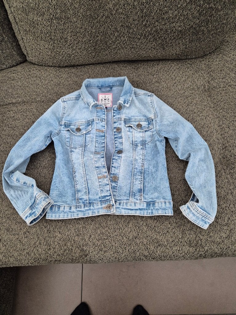2 stuks Nieuwe Jeans jasjes voor meisjes, Ophalen of Verzenden, Nieuw