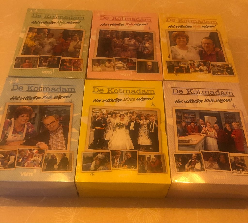 DVD boxen de kotmadam seizoen 16-17-18-19-20-21 60 euro, Enlèvement ou Envoi, Neuf, dans son emballage