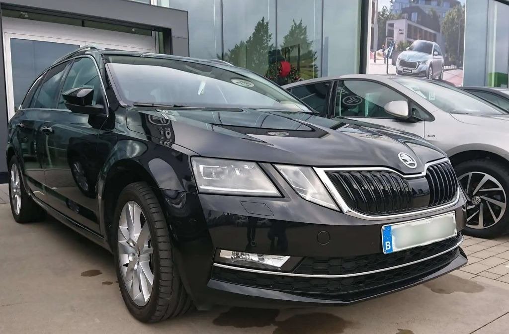 Skoda Octavia Break 1.5 TGI G-TEC Style DSG, Autos, Noir, Break, Automatique, Particulier