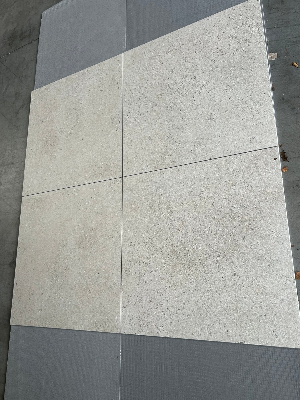 Carrelage de sol 60x60 gris sable, Bricolage & Construction, Dalles & Carrelages, Neuf, 60 cm ou plus, Carrelage de sol, Céramique