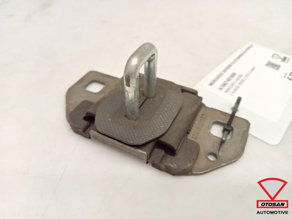 Mercedes Diverse Slotvanger Achterklep A1667401800, Auto-onderdelen, Gebruikt, Mercedes-Benz AG, Mercedes-Benz, Mercedesstrasse 120
70372  Stuttgart, DE
