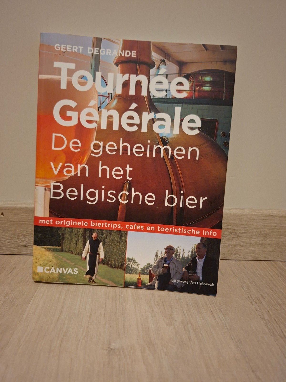 Boek Tournée Générale, Boeken, Ophalen, Zo goed als nieuw