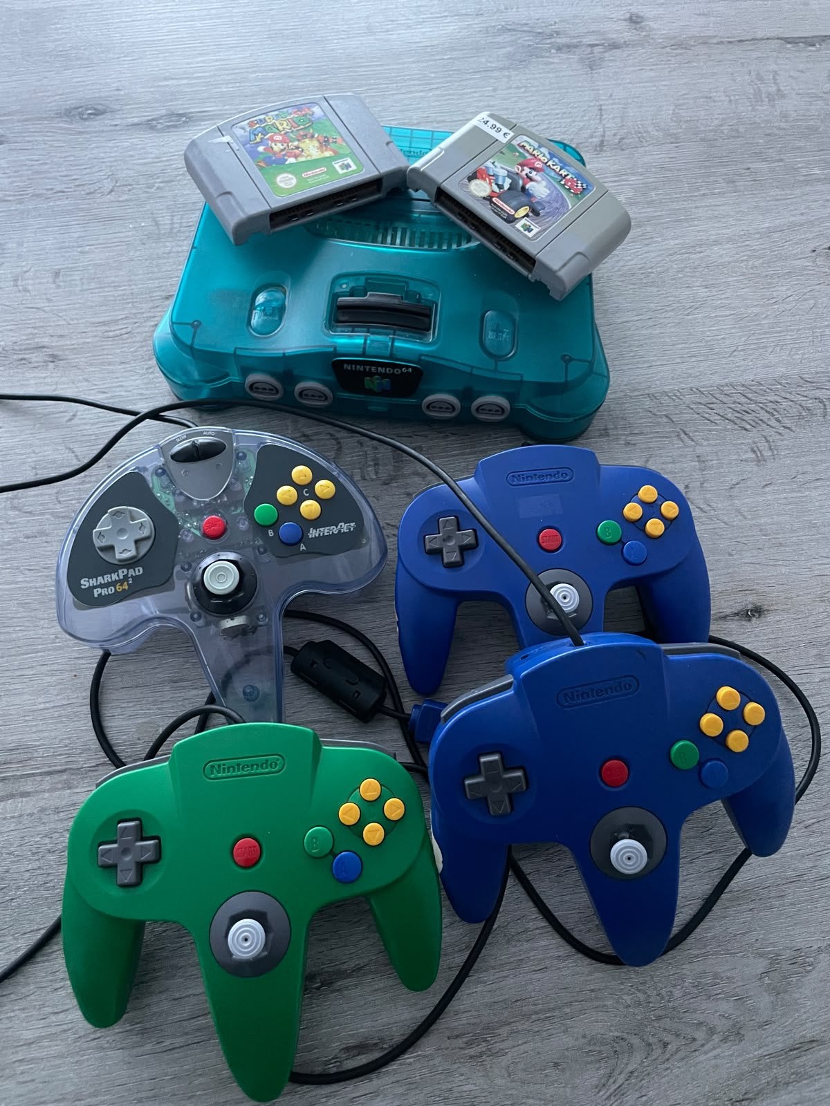 Nintendo 64 met 4 controller’s en 2 spellen, Games en Spelcomputers, Ophalen, Zo goed als nieuw