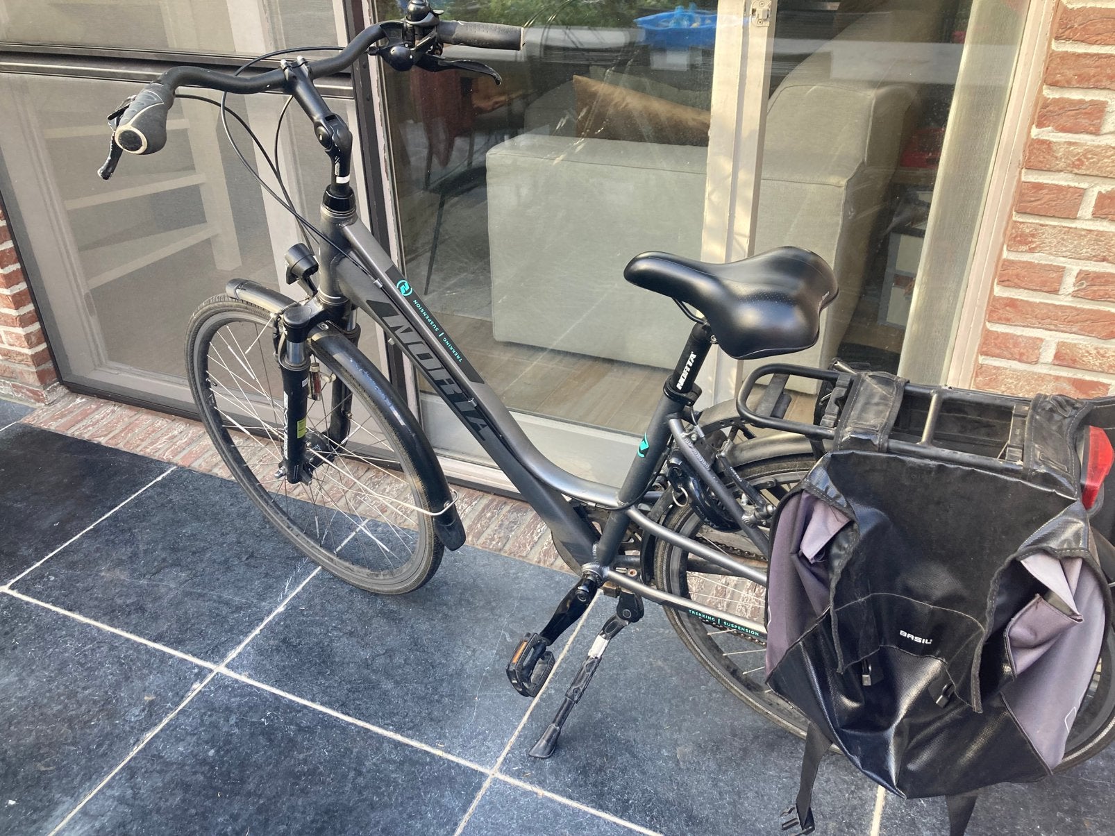 Damesfiets 28 inch met fietszakken, Fietsen en Brommers, Ophalen, Gebruikt, Versnellingen