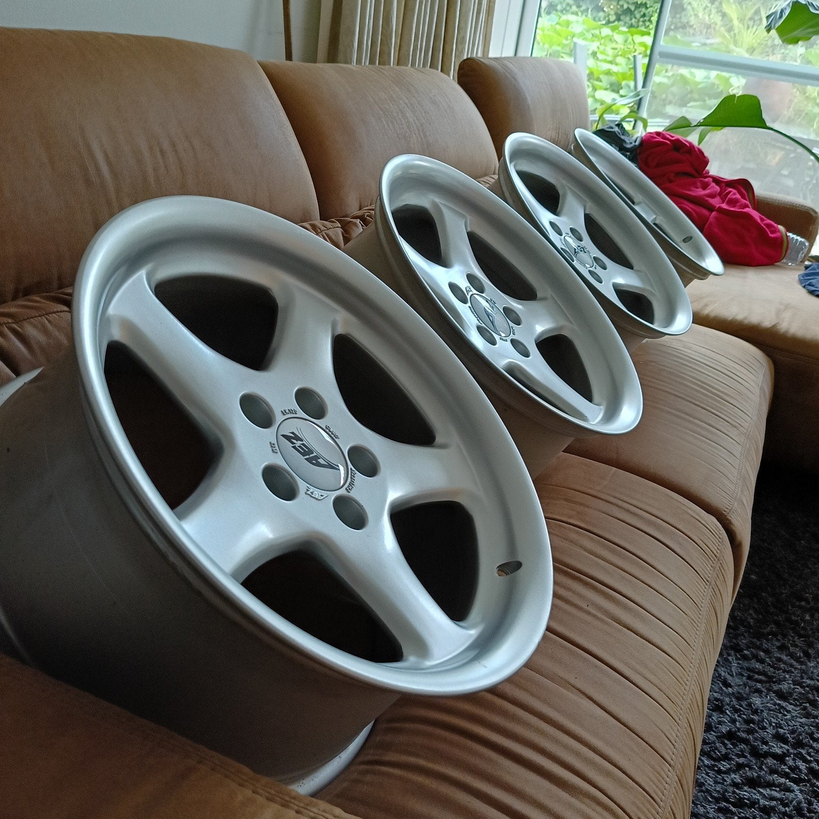 AEZ C8517 VELGEN - Steek  5x120 


17inch 8.5J ET13 Steekmaa, Ophalen, Velg(en), Nieuw, 17 inch