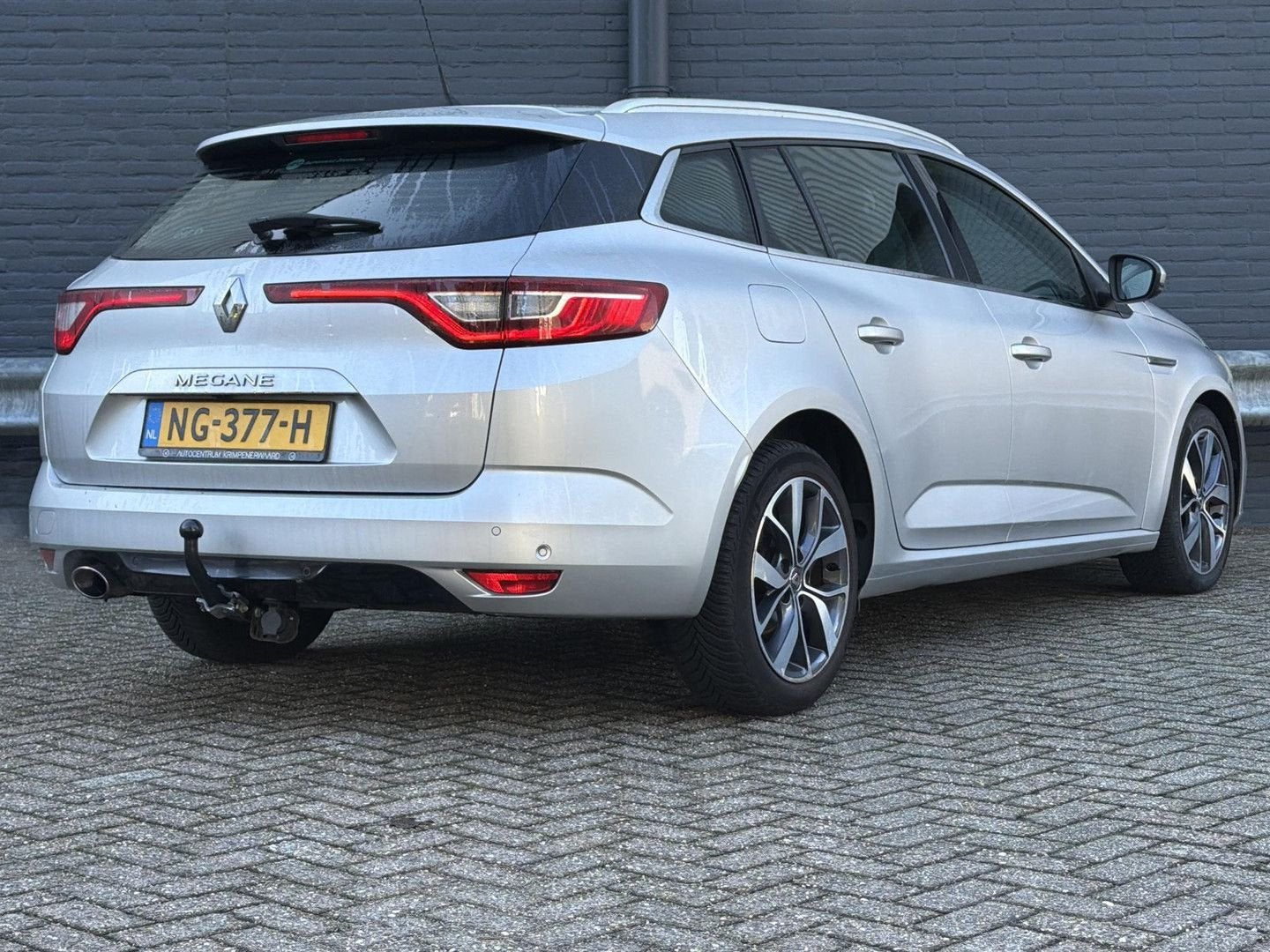 Renault Megane Estate 1.2 TCe Bose | Camera | Cruise | Clima, Autos, Argent ou Gris, Achat, Entreprise, Boîte manuelle