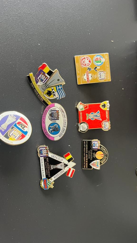 Collection d'épingles Anderlecht, Collections, Broches, Pins & Badges, Envoi, Comme neuf, Sport, Insigne ou Pin's