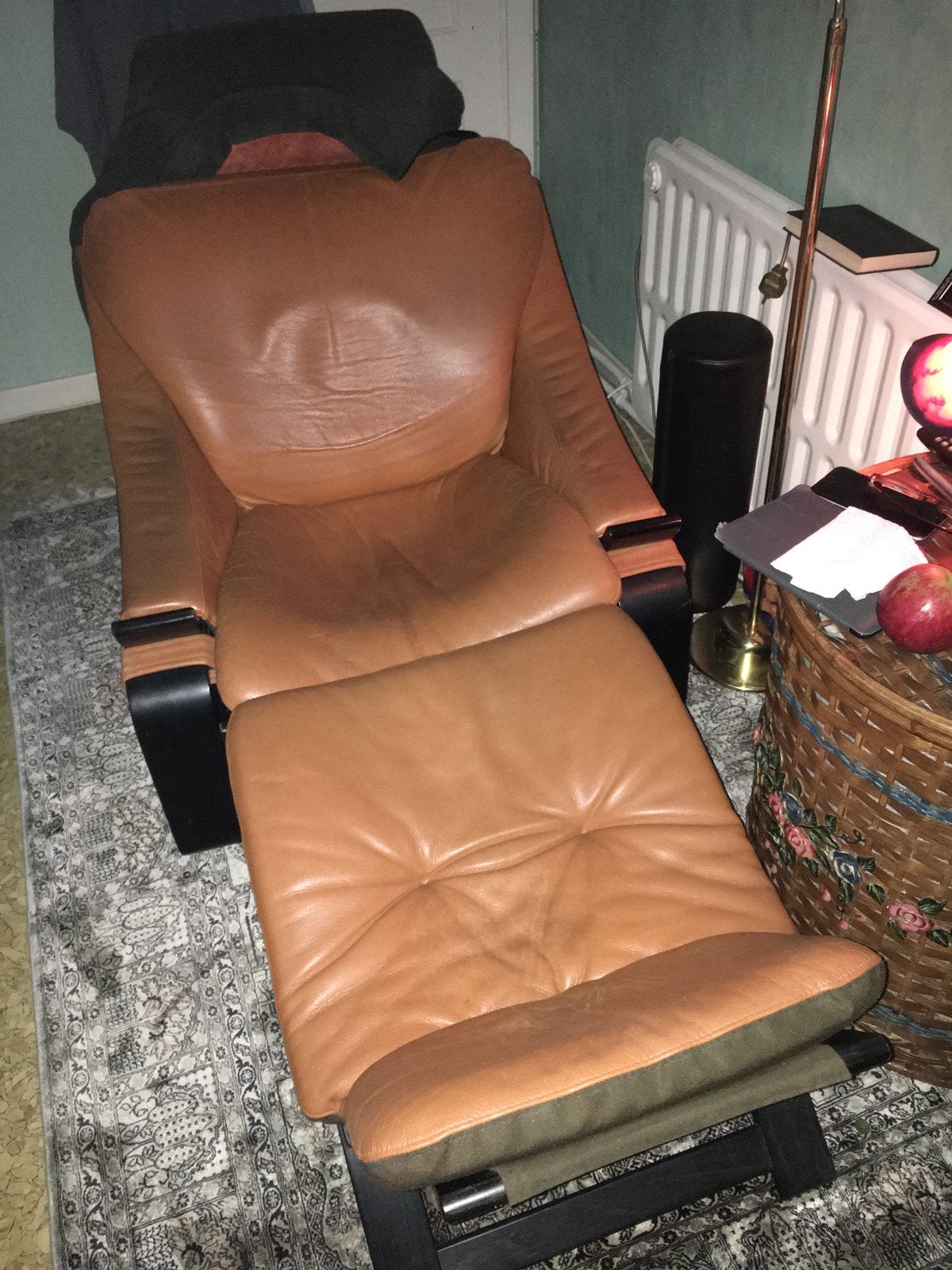 Fauteuil+ Ottoman estampilléssuèdois des années 70, Enlèvement, Utilisé