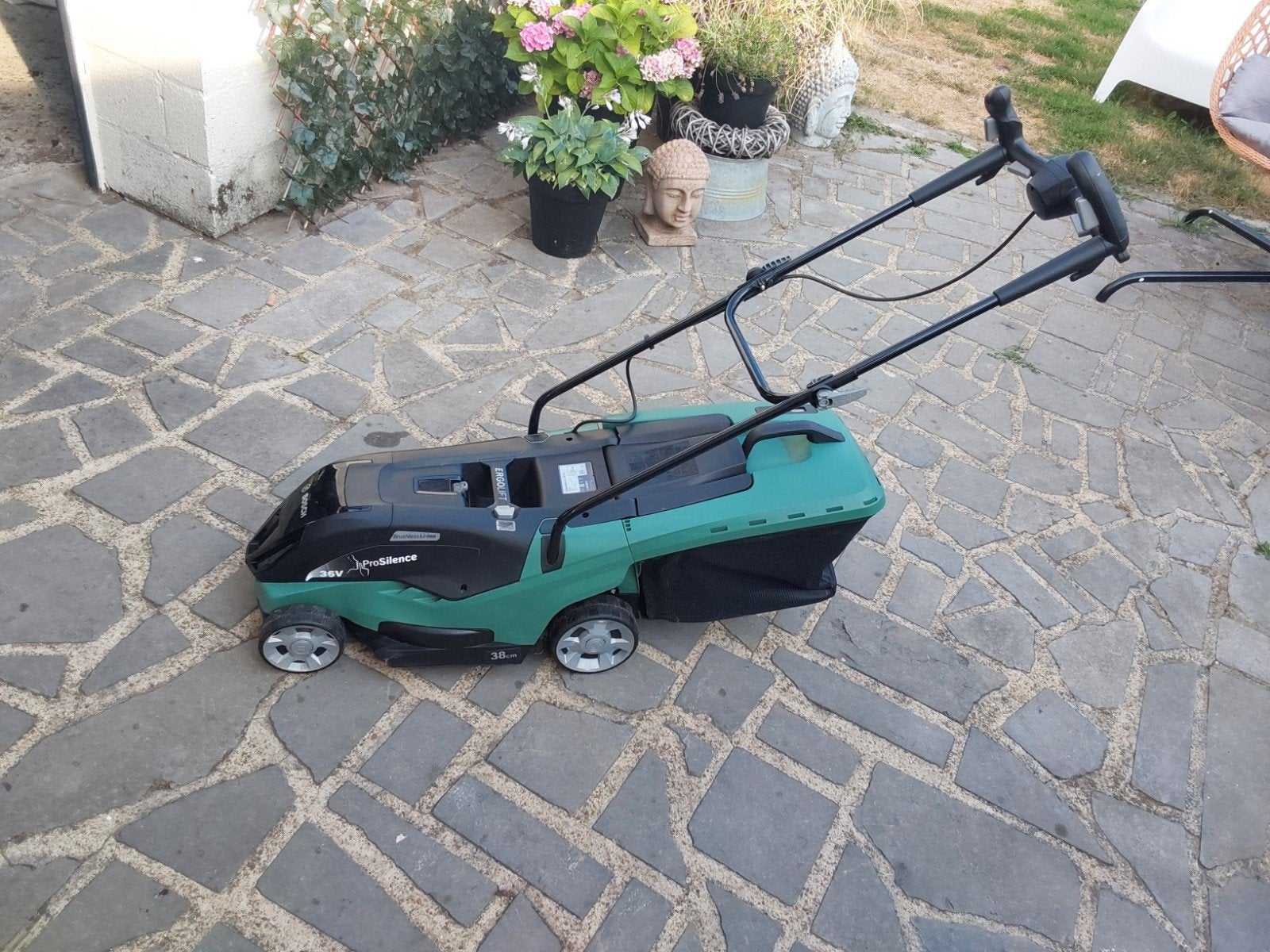 Bosch Universal Rotak 36-590 (Lanaken/Limburg), Jardin & Terrasse, Tondeuses à gazon, Enlèvement