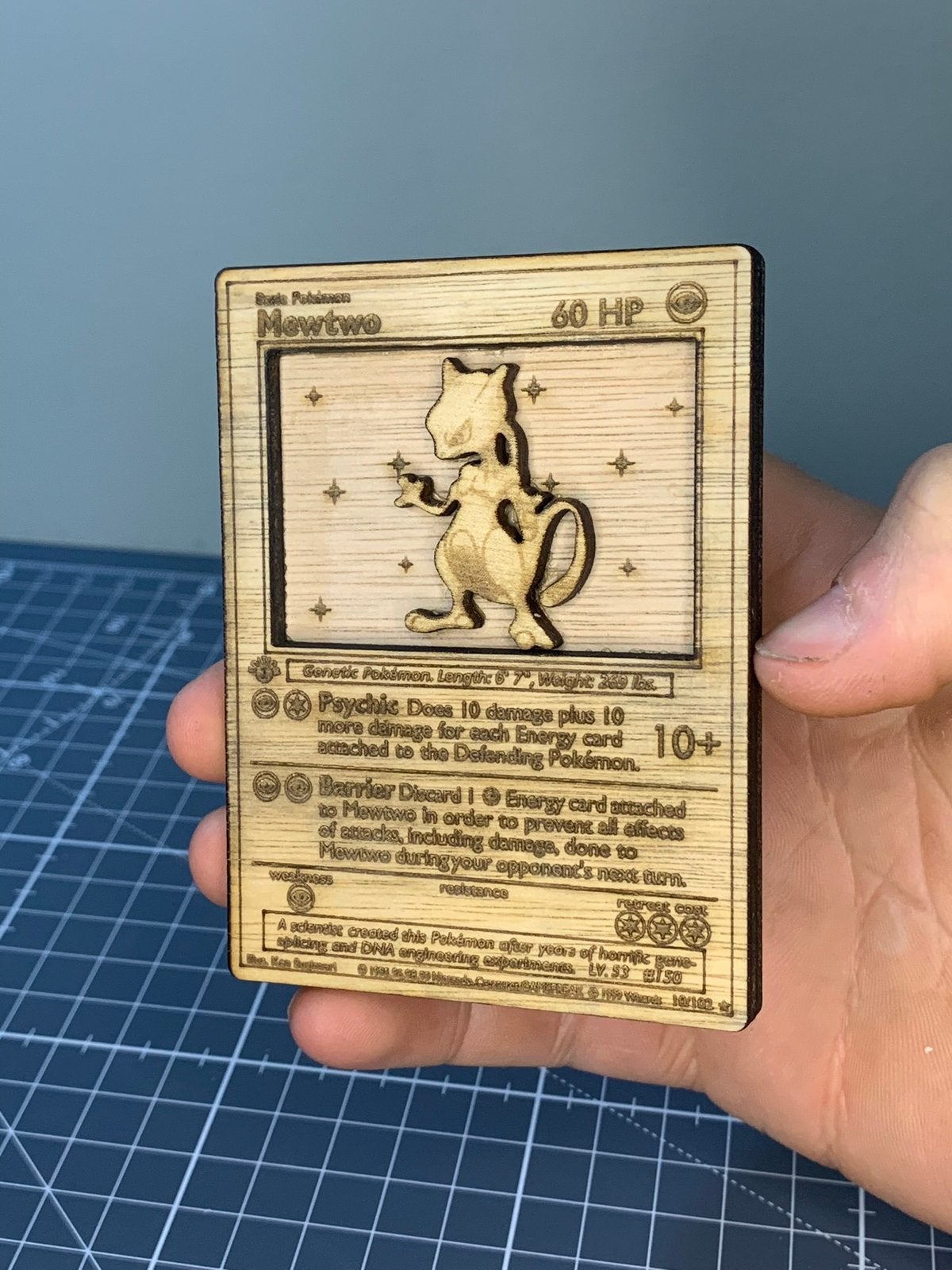 Houten Pokémon kaart Mewtwo, Enlèvement ou Envoi, Neuf