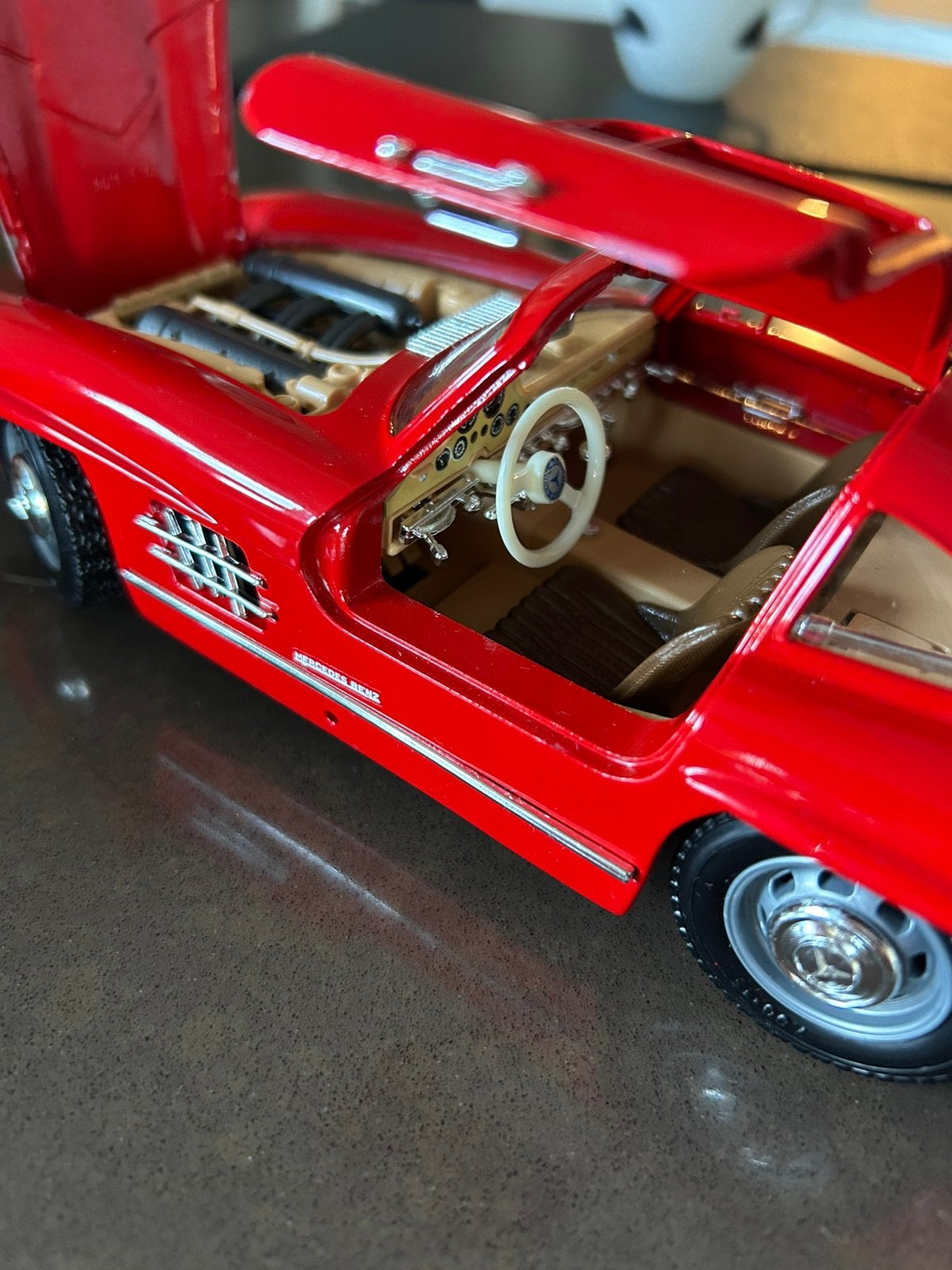 Burago special collection - Mercedes Benz 300 SL, Hobby en Vrije tijd, Ophalen of Verzenden, Zo goed als nieuw, Burago