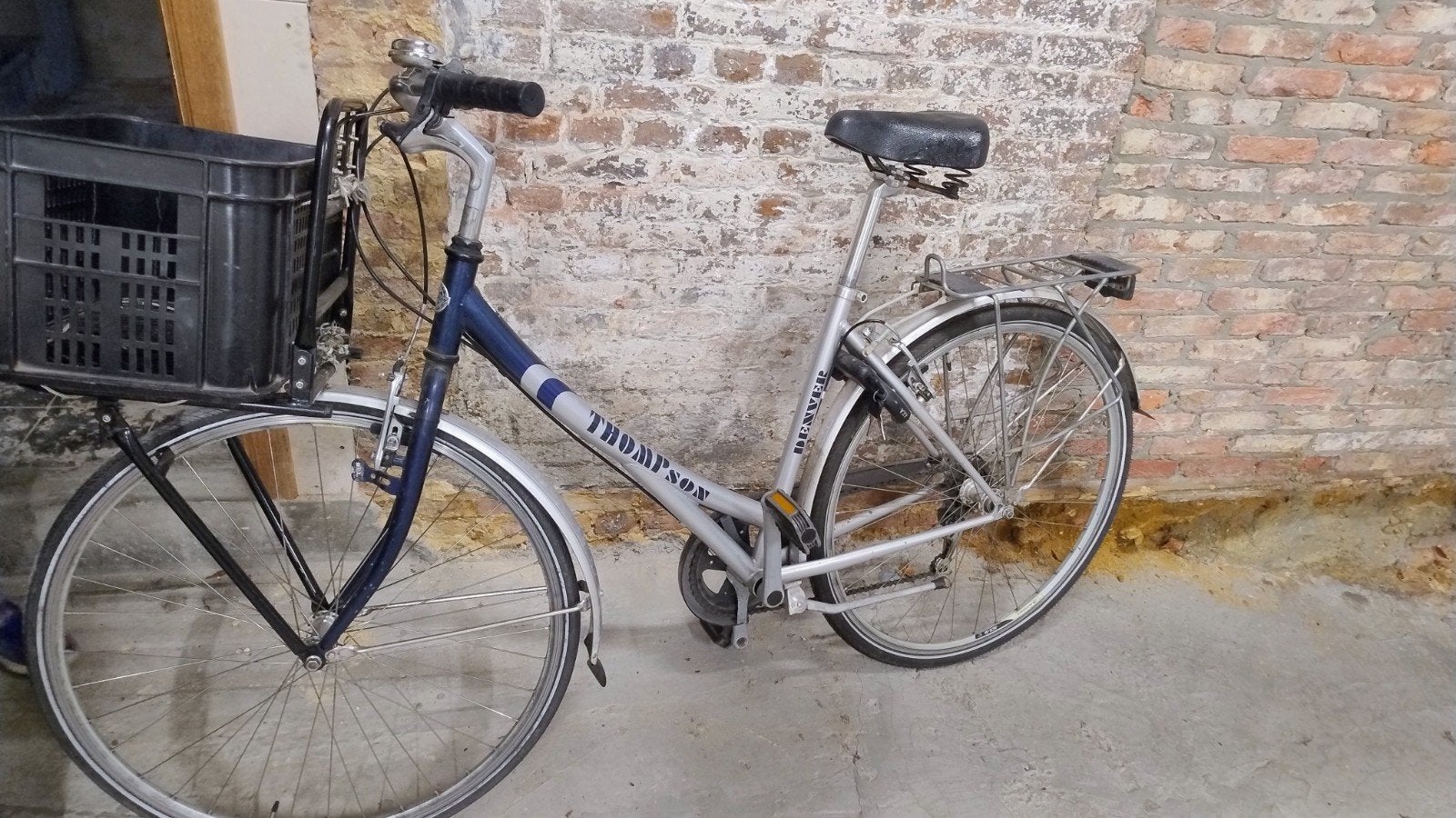 Damesfiets met axaslot en voordrager., Ophalen, Versnellingen