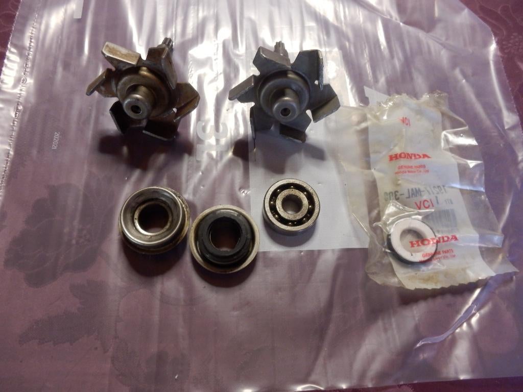 (26) -Honda pan european ST1300 pieces & moteur, Motos, Enlèvement ou Envoi, Neuf