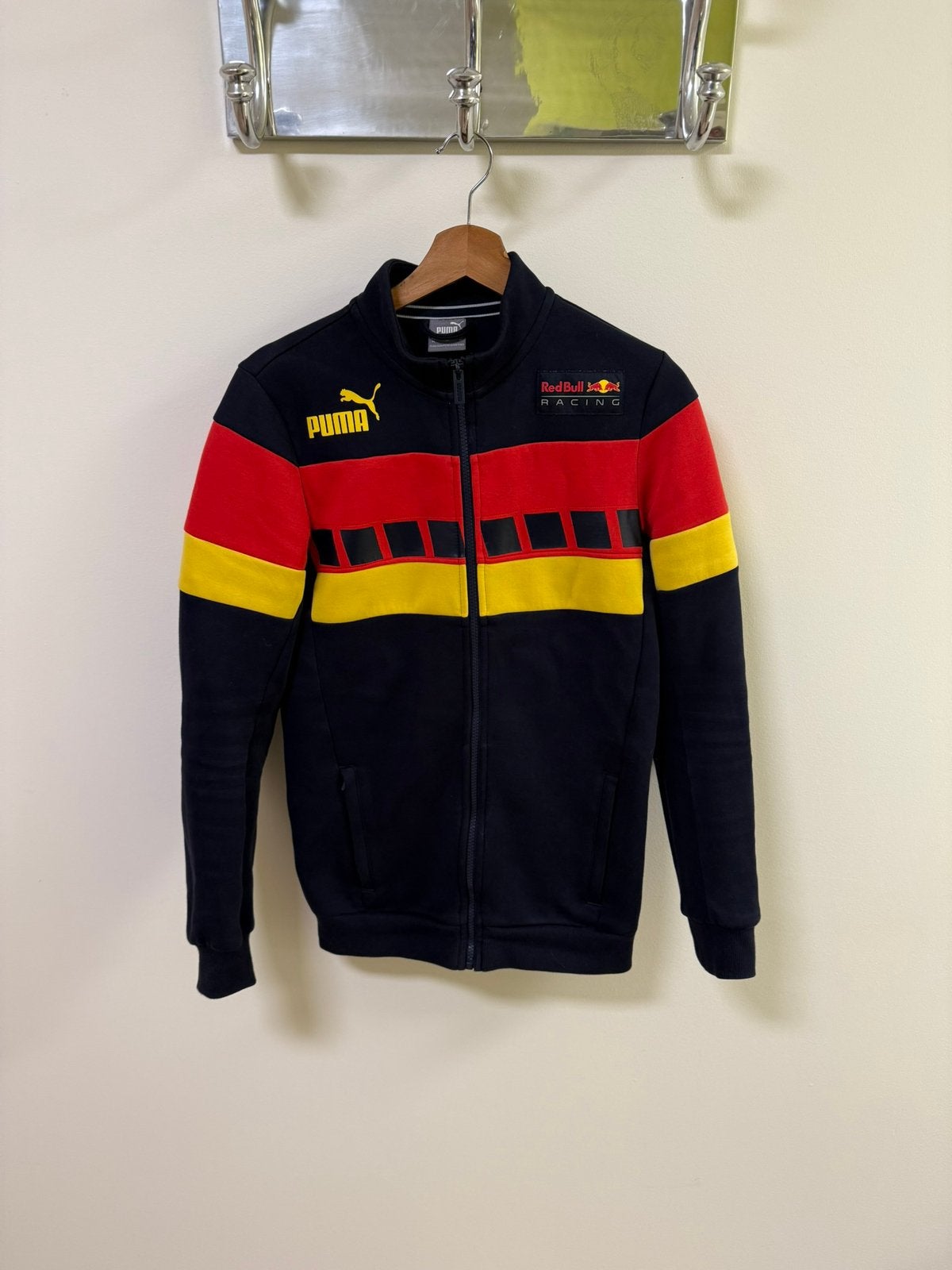 Gilet homme - Puma « Edition RedBull Racing », Enlèvement ou Envoi, Comme neuf, Taille 46 (S) ou plus petite, Multicolore