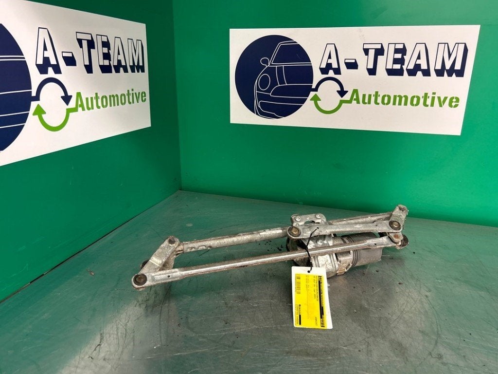 MOTEUR + TRINGLERIE ESSUIE GLACE AVANT Golf V (1K1), Robert Bosch AG, Volkswagen, Utilisé, Robert-Bosch-Allee 1
74232  Abstatt, DE