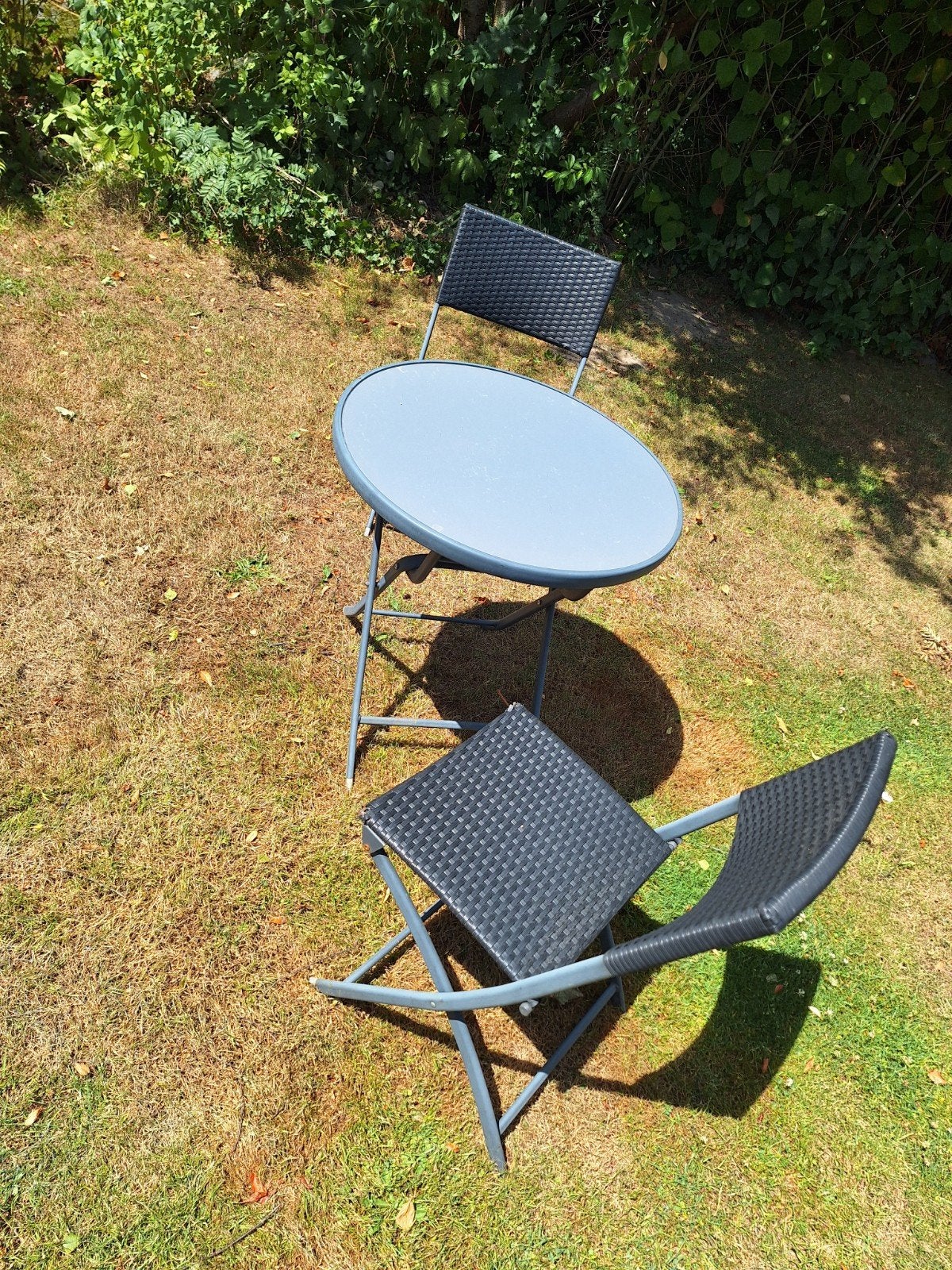 Gratis terrastafeltje met stoelen, Enlèvement