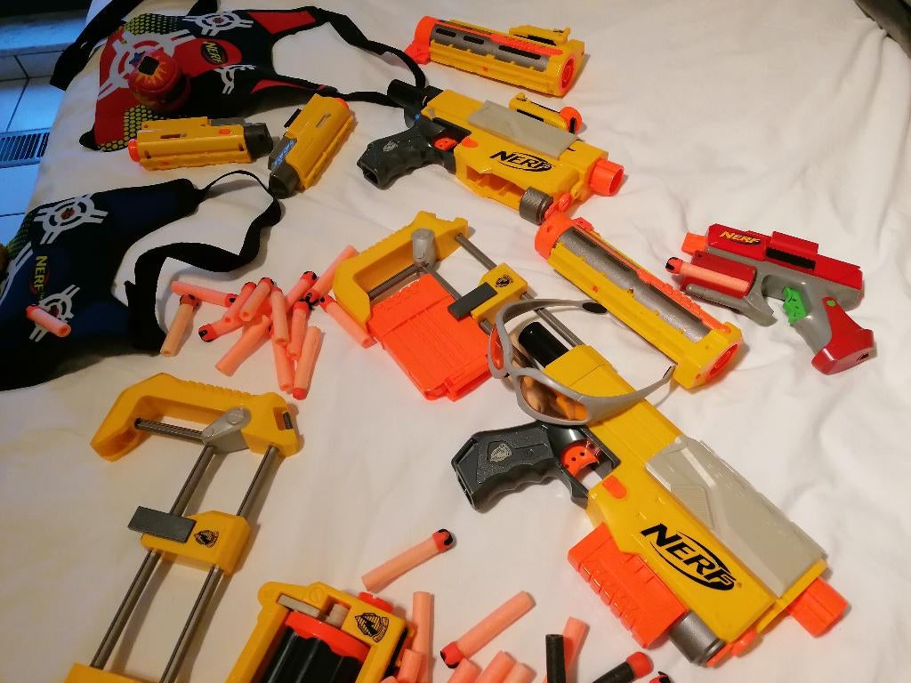 Nerf geweren + pijltjes, Ophalen, Gebruikt