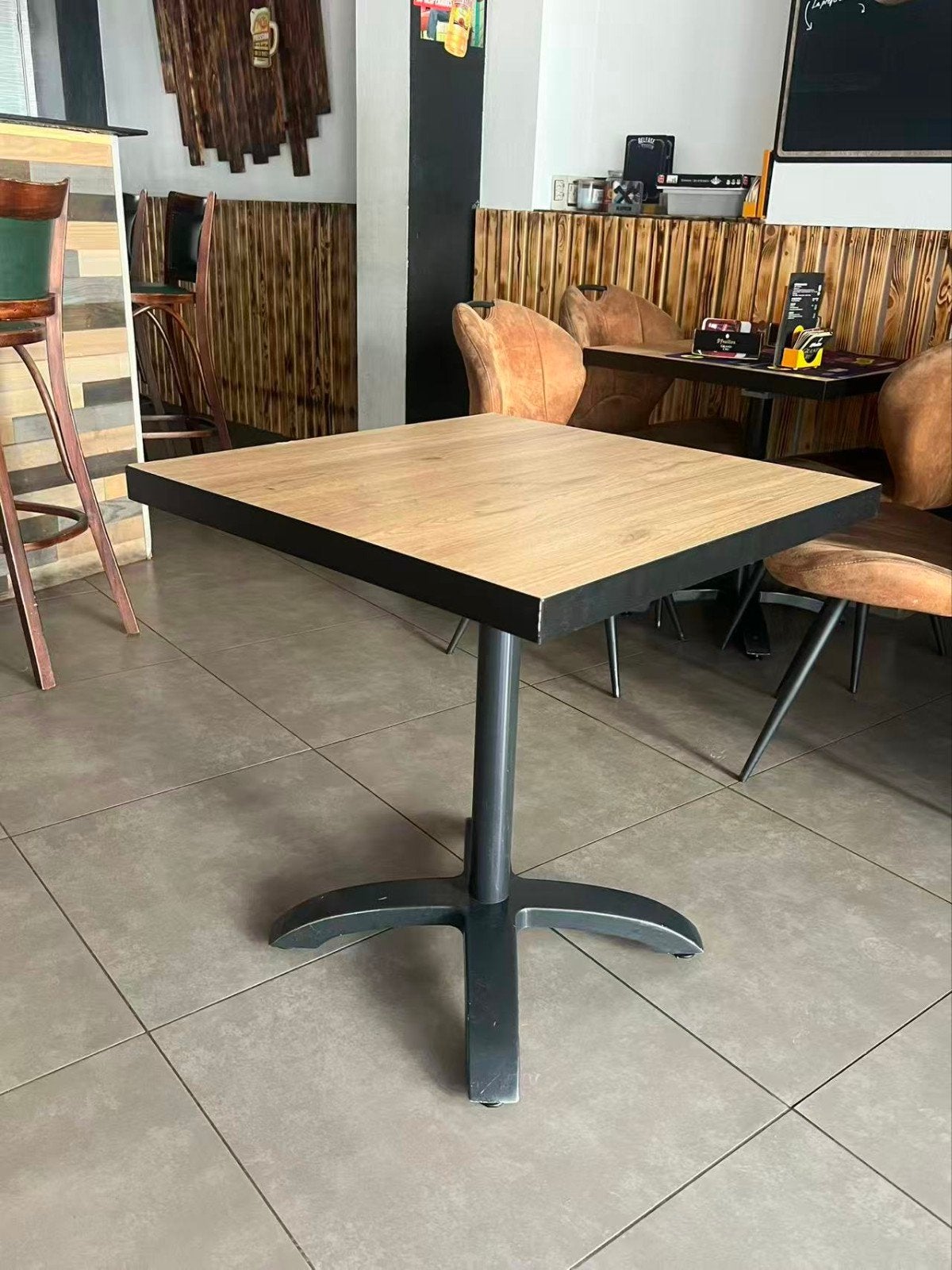 Table de restaurant professionnelle, Maison & Meubles, Tables | Tables mange-debout, Enlèvement