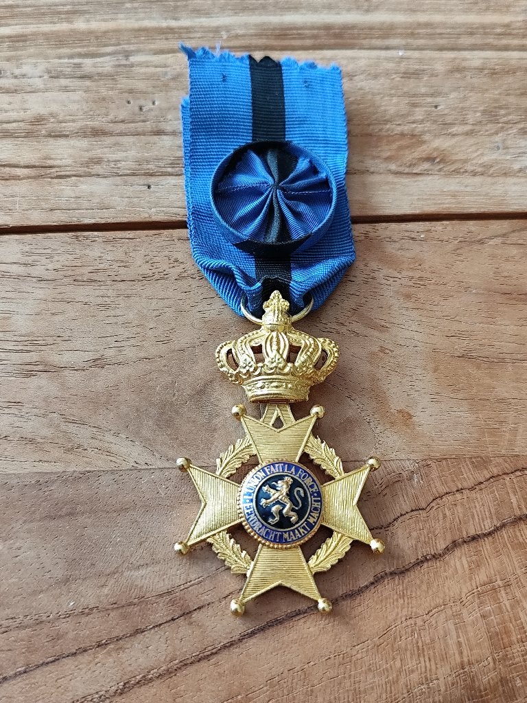 Officiersmedaille in de Orde van Leopold II, Ophalen of Verzenden, Landmacht, Lintje, Medaille of Wings