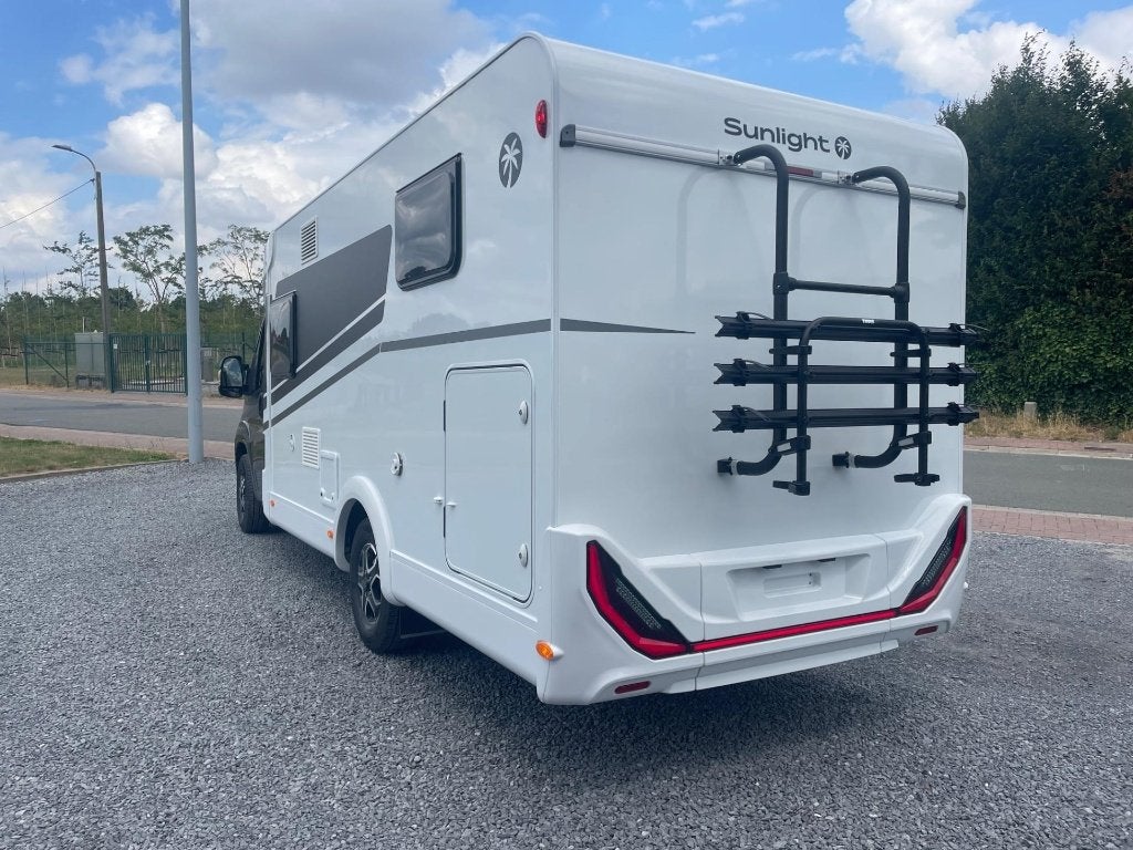 Sunlight V 67 S adventure  Special edition  automaat, Caravans en Kamperen, Mobilhomes, Sunlight, Ringverwarming, 6 tot 7 meter