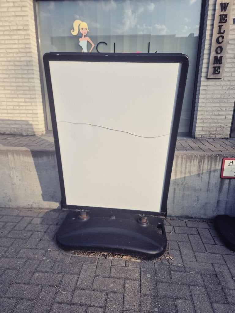 Panneau de signalisation avec réservoir d'eau, Enlèvement, Utilisé, Panneau publicitaire