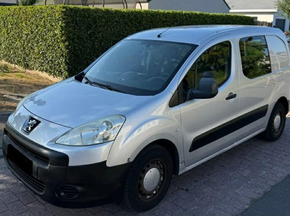 PEUGEOT PARTNER 1.6HDI/2010/AIRCO/PRÊT À IMMATRICULER !, Auto's, Peugeot, 1600 cc, Grijs, Particulier, 2 zetels