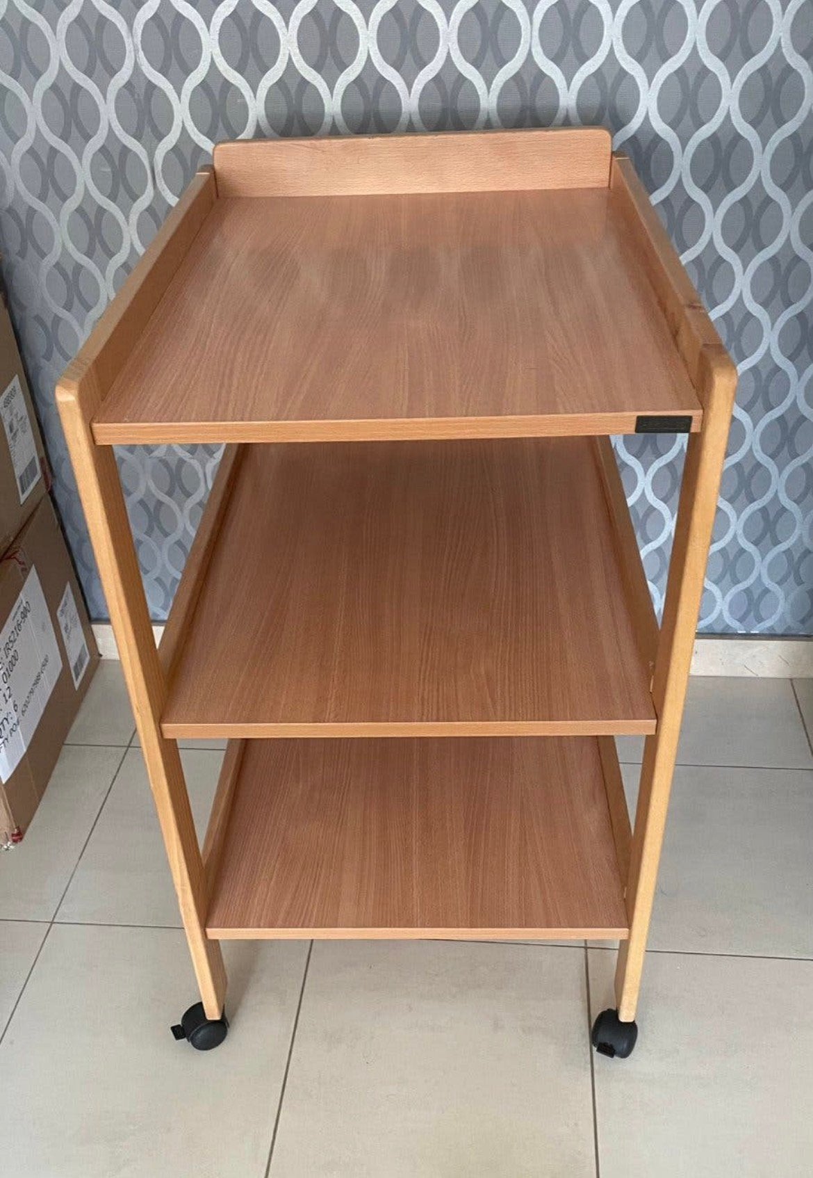 Verzorgings tafel, Ophalen, Zo goed als nieuw