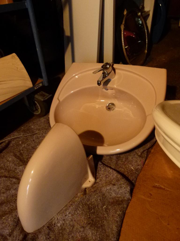 vintage wastafel Villeroy Boch 1978 creme stukprijs, Ophalen, Huis en Inrichting
