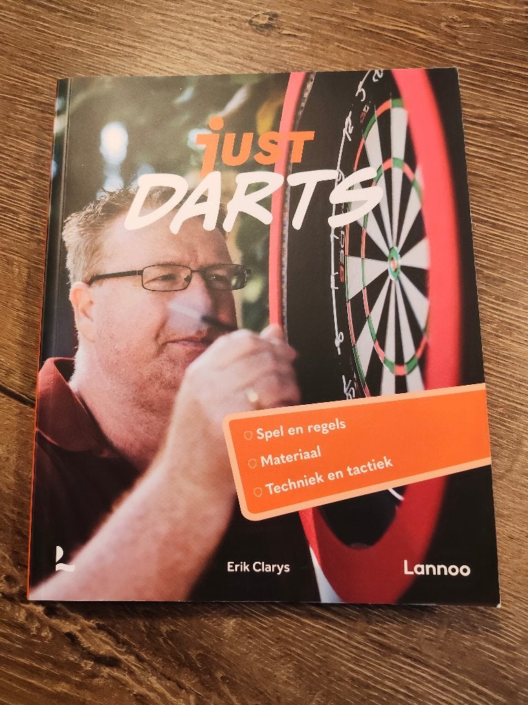 Boek just darts van Erik Clarys, Ophalen of Verzenden, Zo goed als nieuw