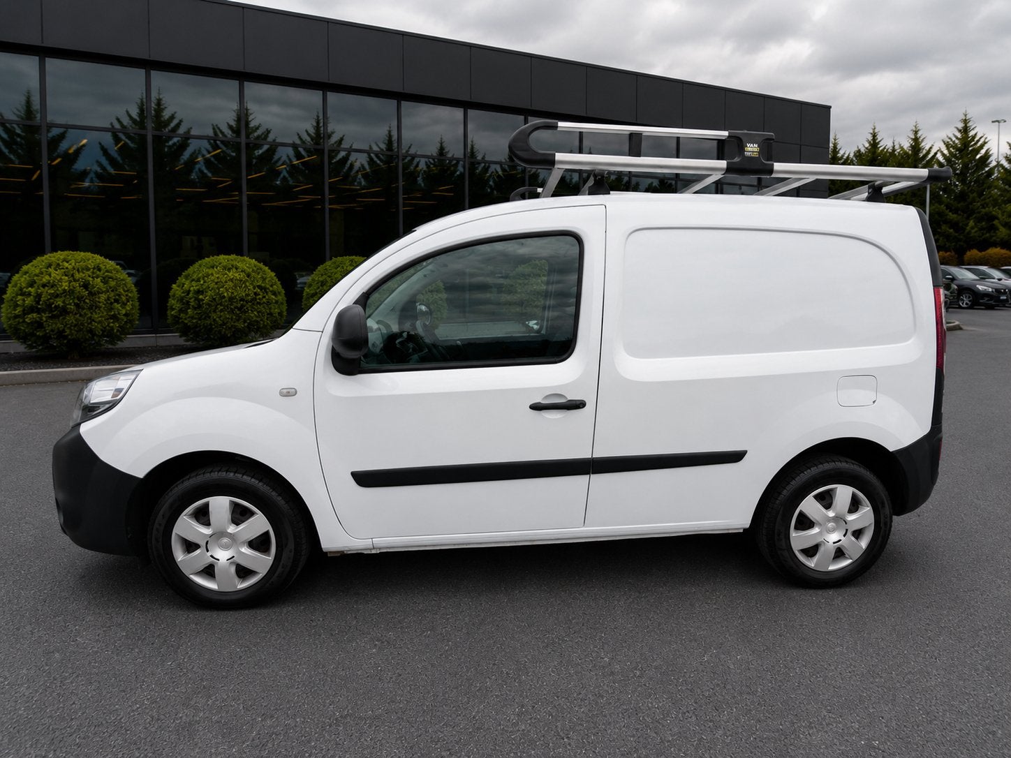 Renault kangoo /Faible kilométrage/clim/Garantie/, Autos, Cuir, Euro 6, Entreprise, Boîte manuelle