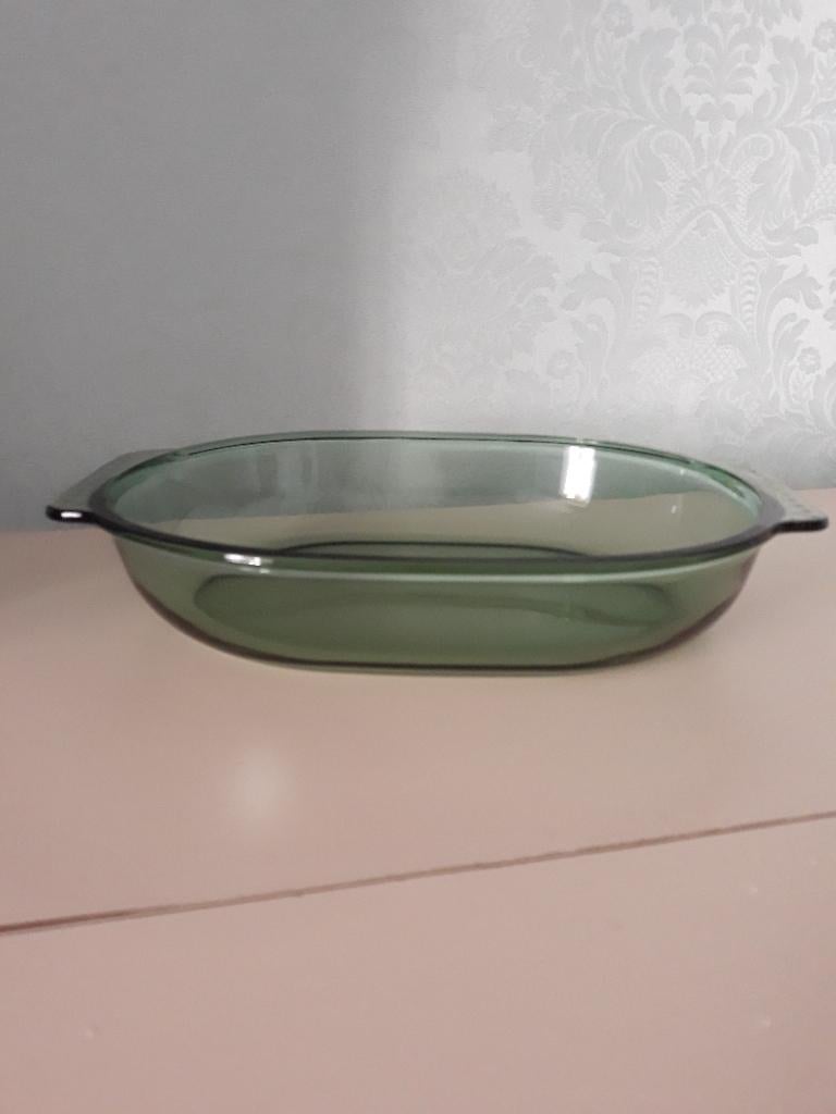 Vintage pyrex schotel groen  ovale vorm 33 x 30 cm x  6 cm, Ophalen, Zo goed als nieuw, Glas, Overige typen