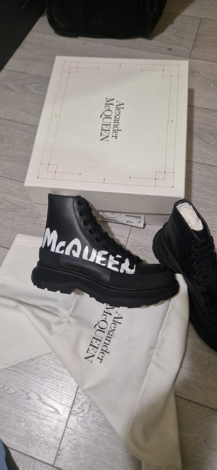 bascket Alexander Mcqueen taille 42, Neuf, Alexander McQueen, Enlèvement ou Envoi, Baskets