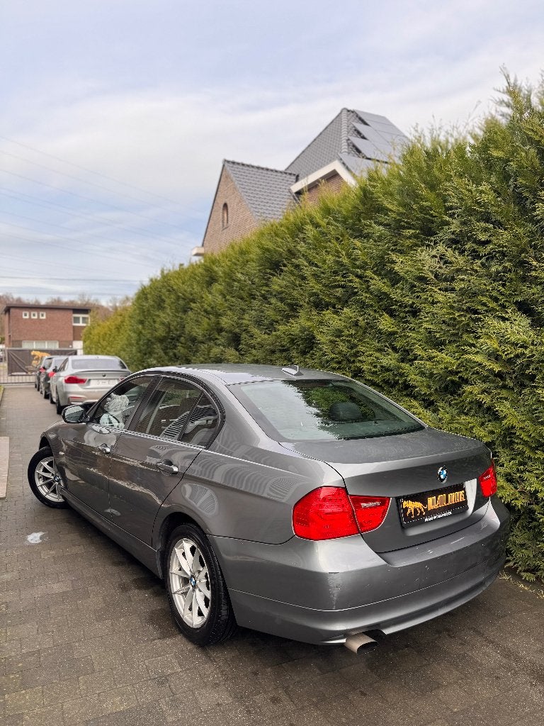 BMW 318I Automaat, Auto's, BMW, Automaat, Euro 5, Achterwielaandrijving, Zwart