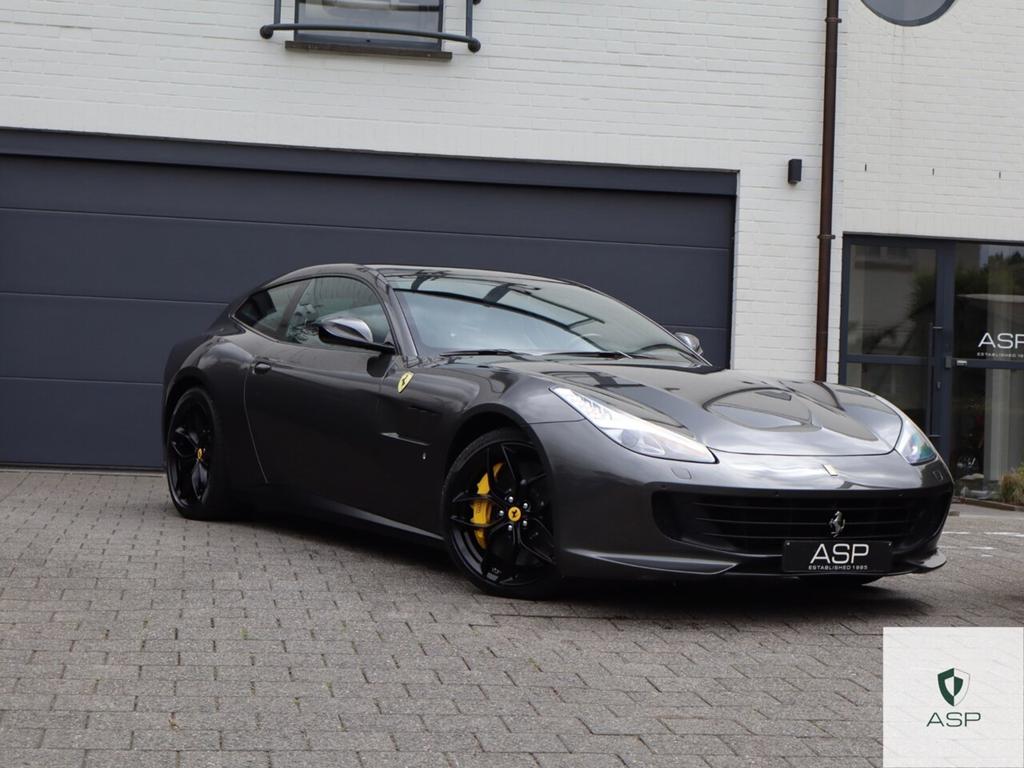 Ferrari GTC4Lusso T 3.9 Turbo V8 | Full Service | Carbon |, Auto's, Ferrari, 4 zetels, Bedrijf, https://public.car-pass.be/vhr/6ba2d85b-7a1f-4c2c-9add-5cb137f6e1eb