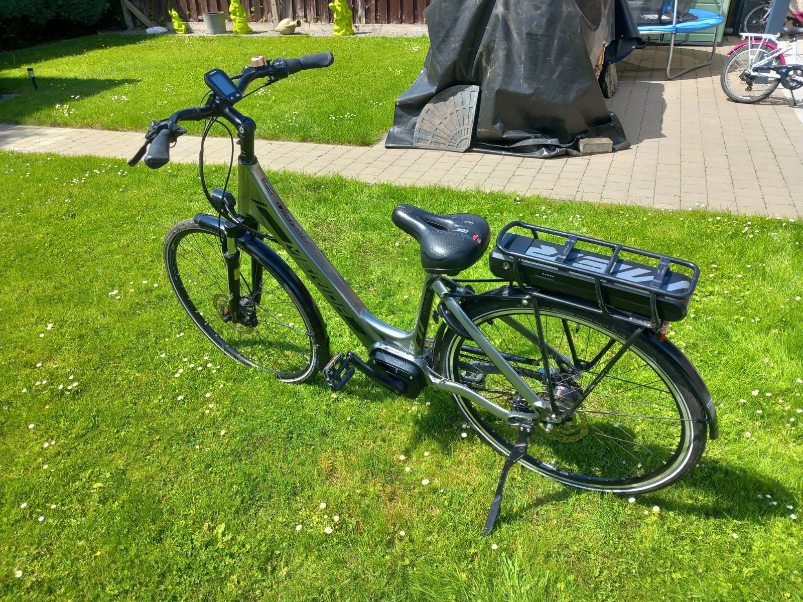 Electrische damesfiets merida, Ophalen