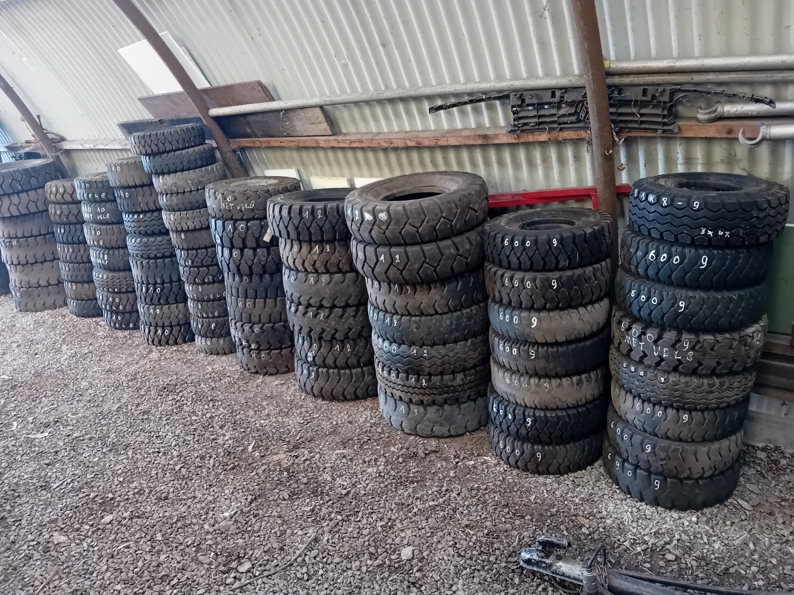 heftruck banden, Zakelijke goederen, Ophalen of Verzenden, Heftruck