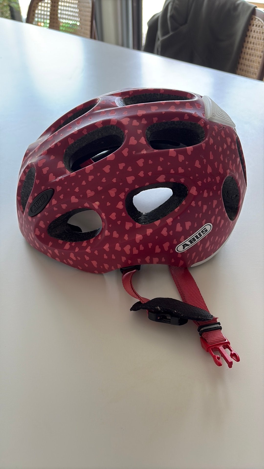 Abus fietshelm kind, Ophalen, Zo goed als nieuw