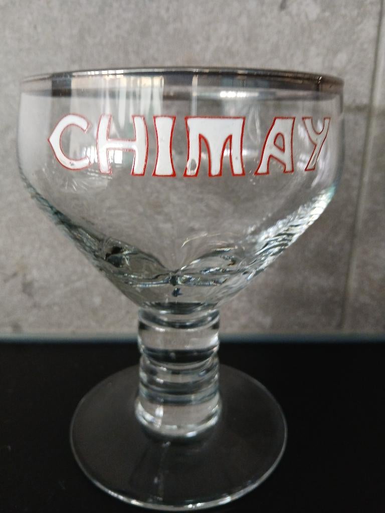 Oud volledig CHIMAY geëmailleerd glas op standaard, Ophalen of Verzenden, Zo goed als nieuw, Glas of Glazen, Overige merken