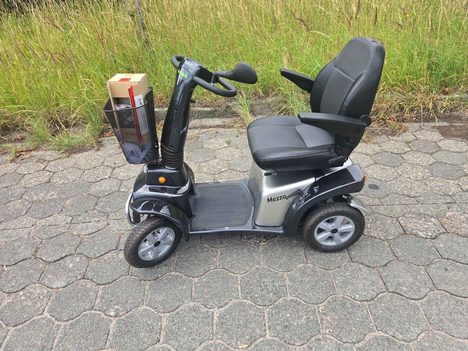 Nieuw scootmobiel mezzo 4 ..... 23 km !!!, Ophalen
