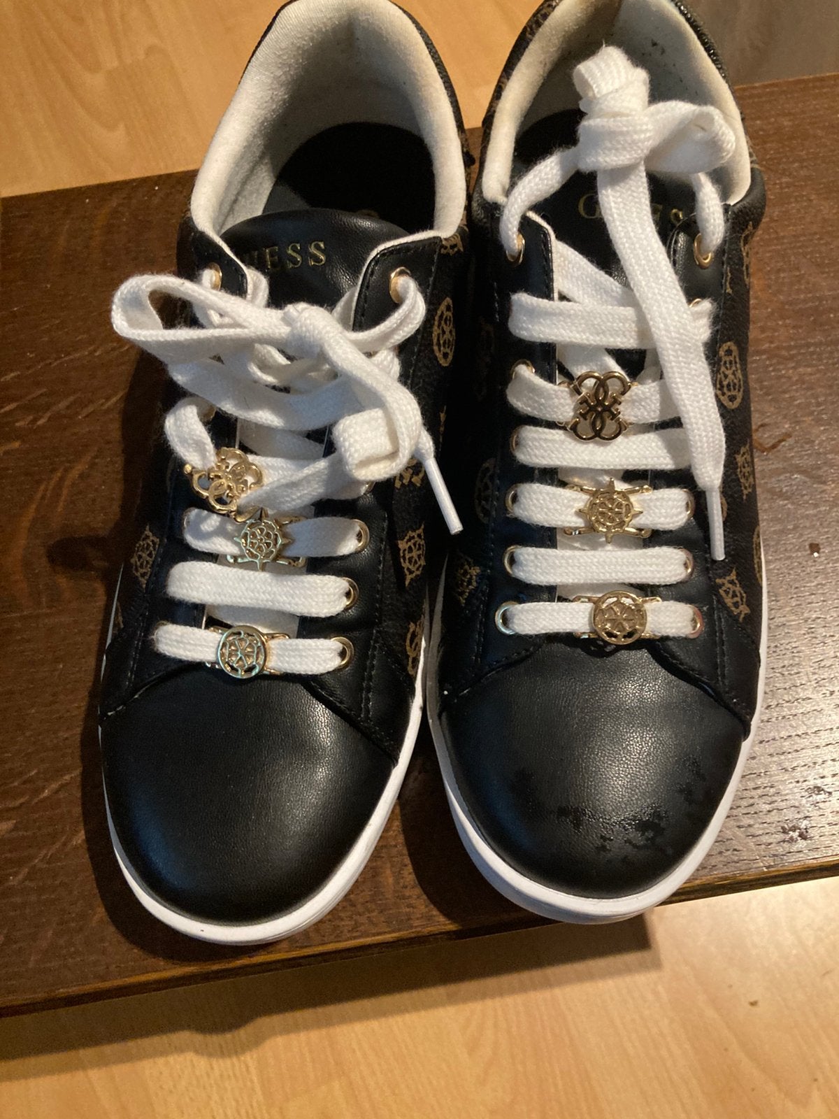 Chaussures Guess, Vêtements | Femmes, Chaussures, Enlèvement, Comme neuf