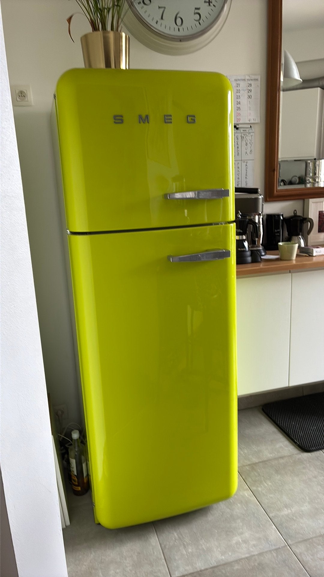 Frigo SMEG vert pomme parfait etat 500 euros, Classe énergétique A ou plus économe, Avec compartiment congélateur, 160 cm ou plus