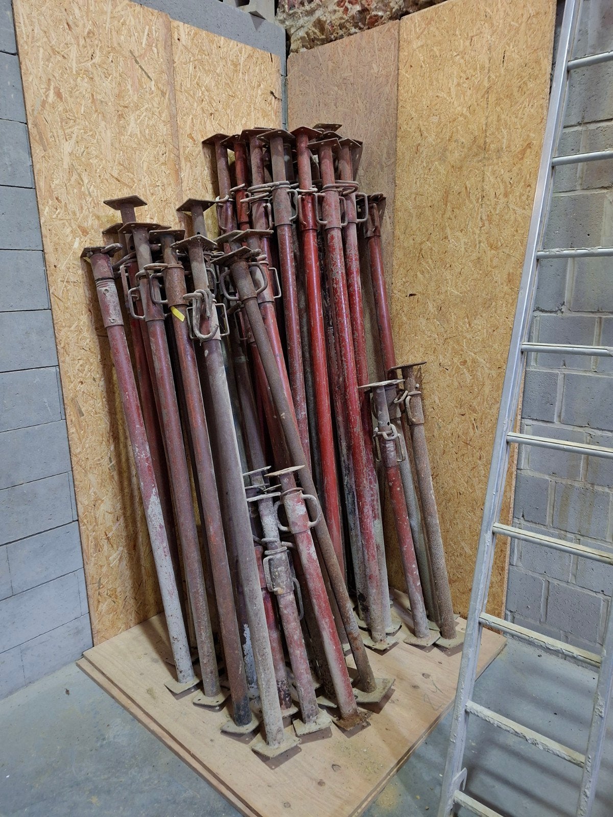 Schoren / Stippen lot voor bouw, Bricolage & Construction, Enlèvement, Utilisé, Autres types, 2 à 5 mètres