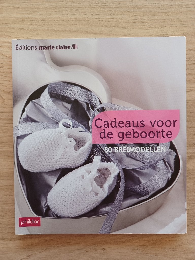 Cadeaus voor de Geboorte - 50 Breimodellen, Ophalen of Verzenden, Zo goed als nieuw, Breien en Haken, Editions Marie-Claire