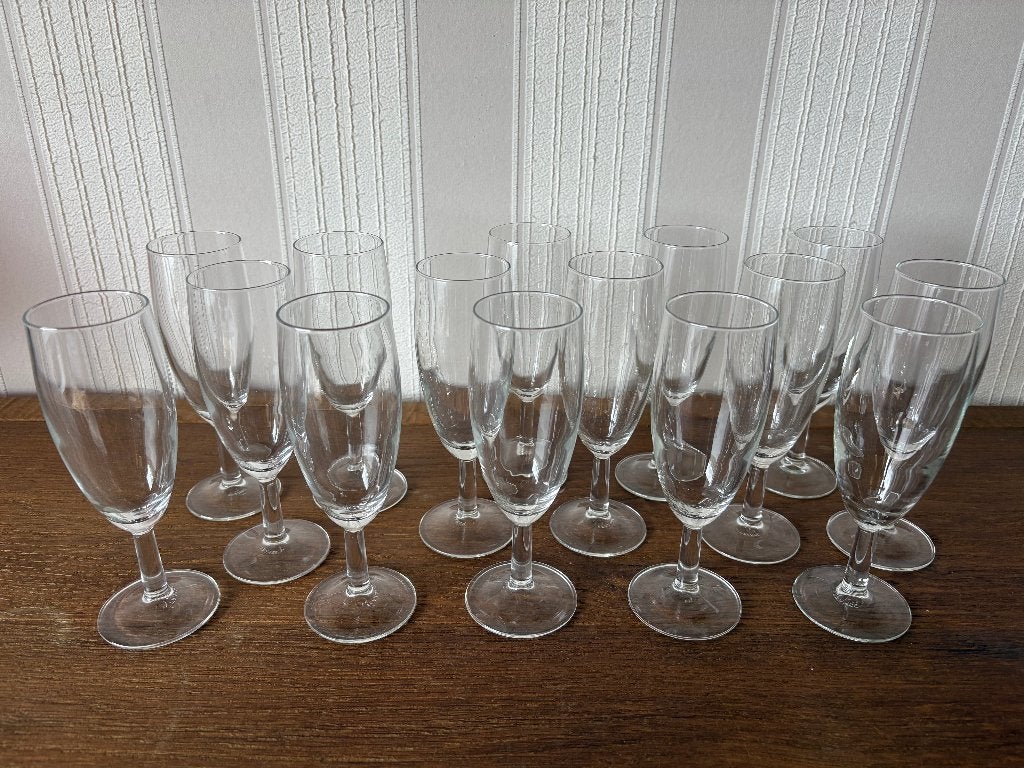 15 Champagneglazen • Franse Kwaliteit (Flûtes), Enlèvement ou Envoi, Comme neuf, Verre, Verre ou Verres