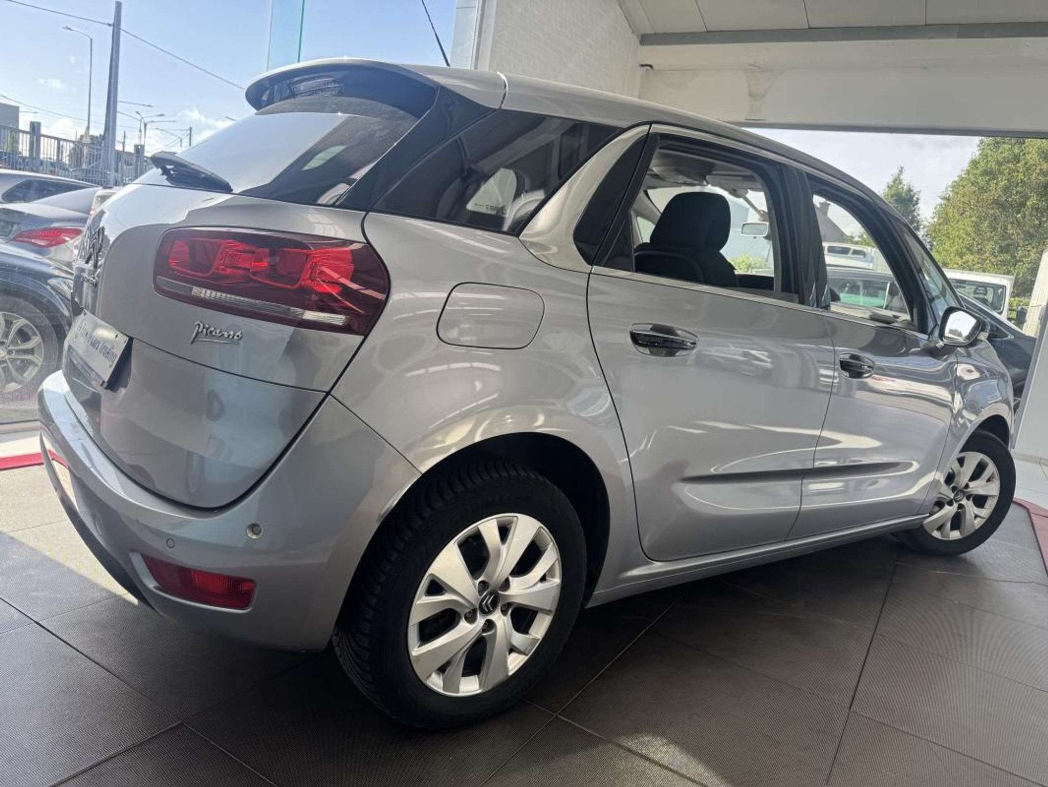 Citroën C4 Picasso 1.6BLUEHDI 115CH GPS CARPLAY CLIM GAR 12, https://public.car-pass.be/vhr/2d1d856c-a443-40a3-a3be-a73442211775